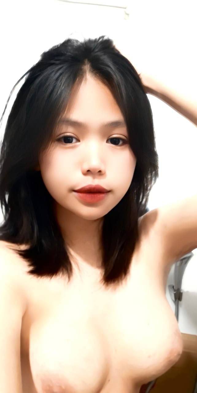 Lồn em khít nhún anh tý gãy buồi